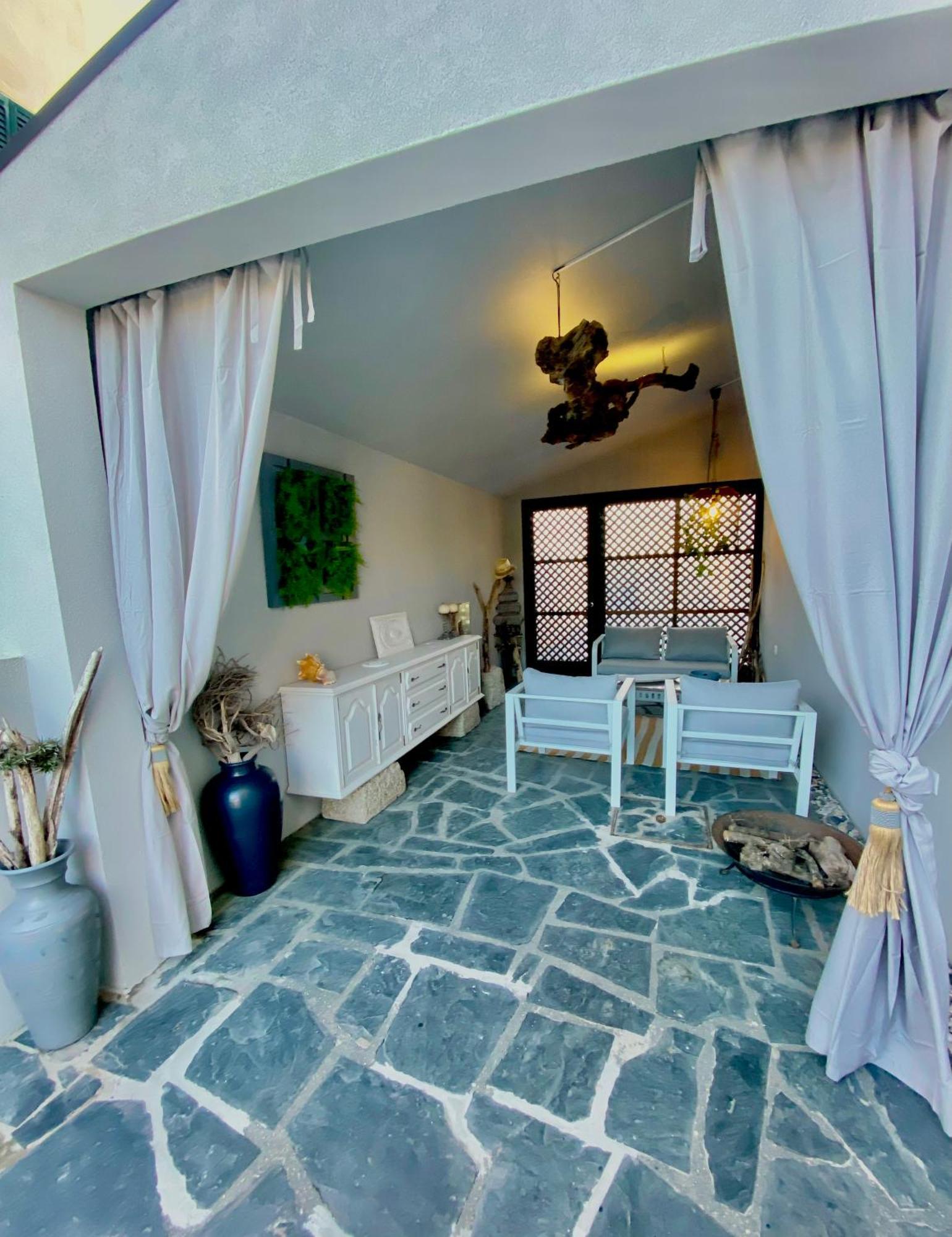 On The Way - Mindelo Beach/Guest House Bagian luar foto