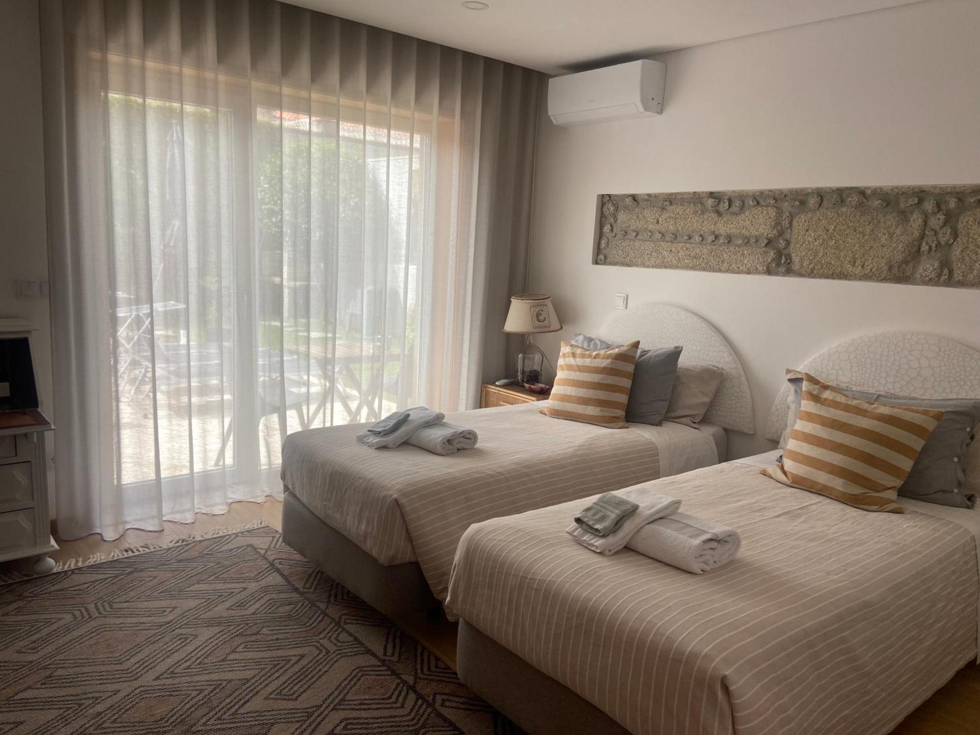 On The Way - Mindelo Beach/Guest House Bagian luar foto